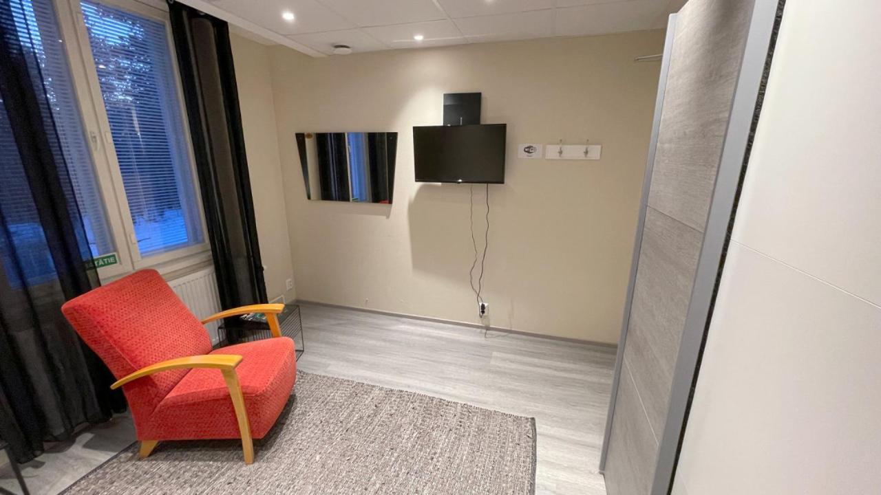 Kuukkeli Ivalo Airport Inn Экстерьер фото